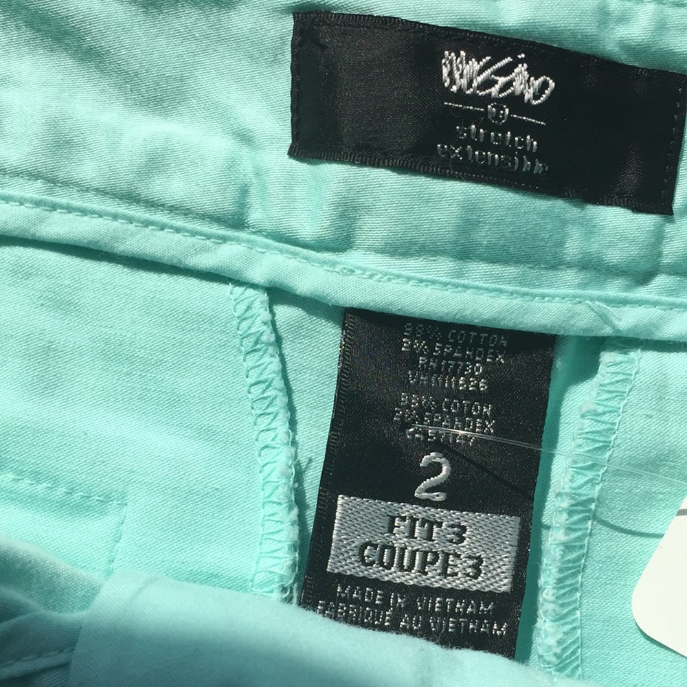 Robin’s egg blue shorts - Picture 3 of 7